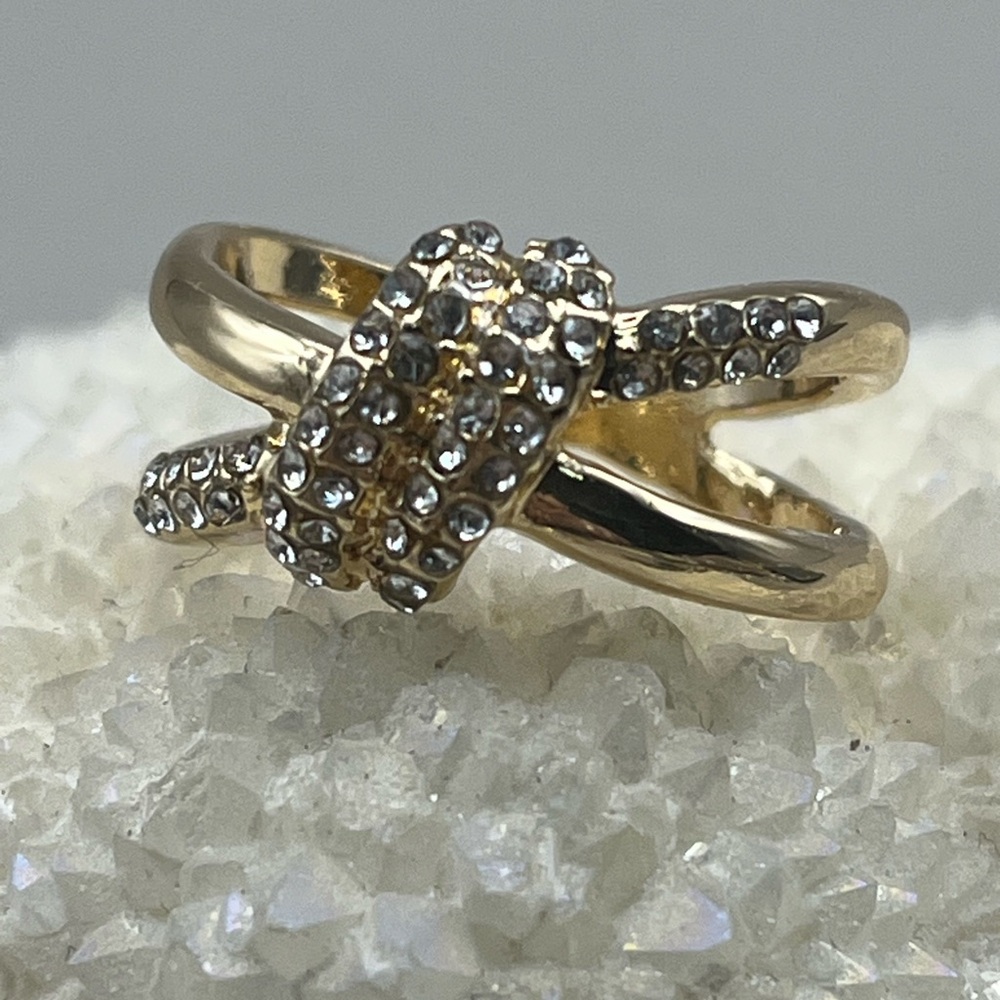 Elegant Gold Tone Pave Women's Ring - Stunning Statement Jewelry